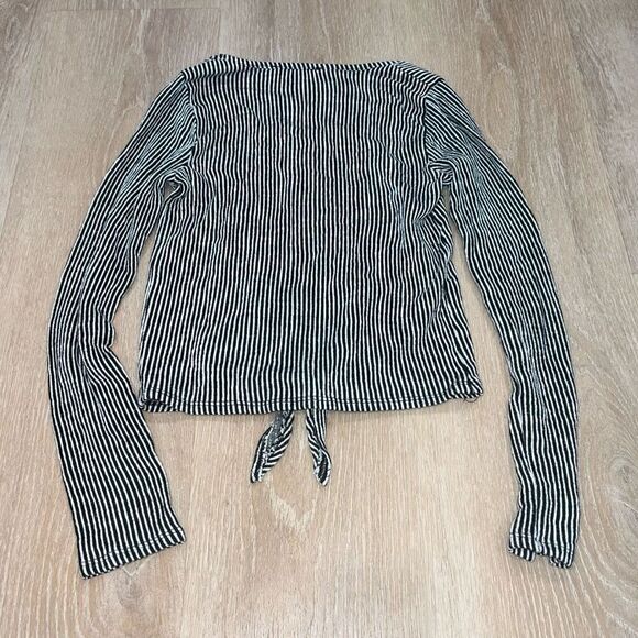 Caution to the Wind, Long Sleeve Striped Textured Top, Tie Waist Accent, Jrs XS - Picture 7 of 10